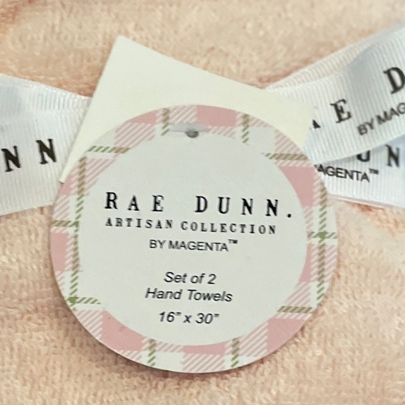 NWT Rae Dunn Set of 2 Hello Spring Bath Hand Towels Pink White Embroidered - Picture 4 of 4